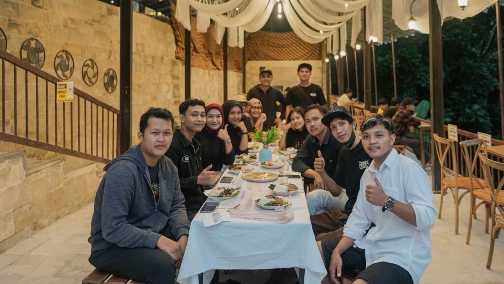 Buka Puasa di bukit Rhema 