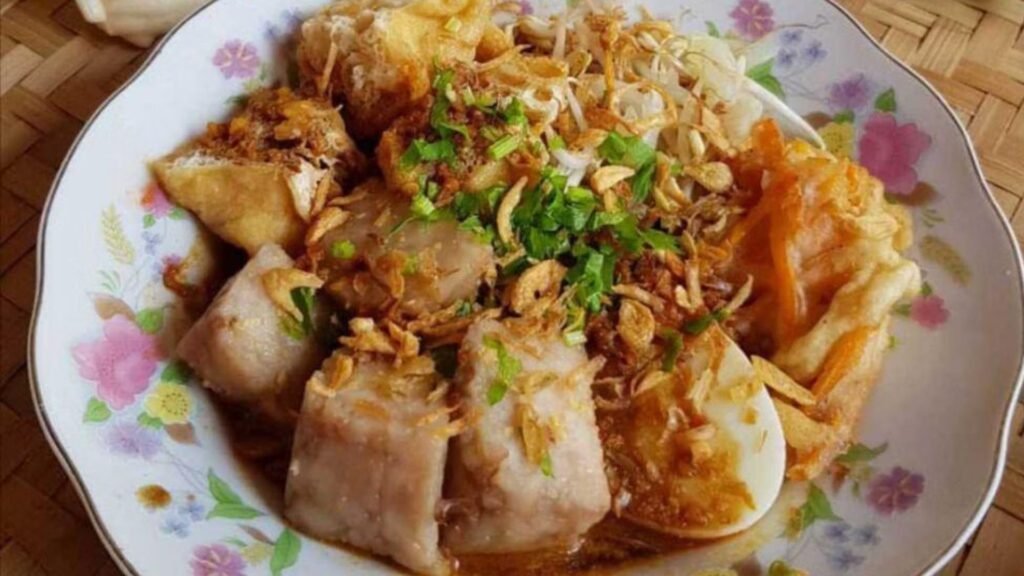 kupat tahu pak slamet magelang 