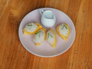 Snack ketan nangka dan oleh-oleh kuliner Kedai Bukit Rhema untuk artikel oleh-oleh kuliner Magelang